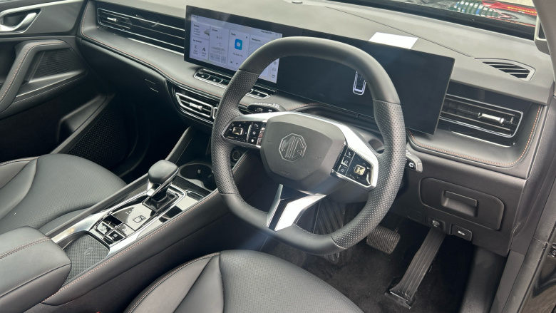 MG HS 1.5 T-GDI Trophy 5dr DCT Petrol Hatchback